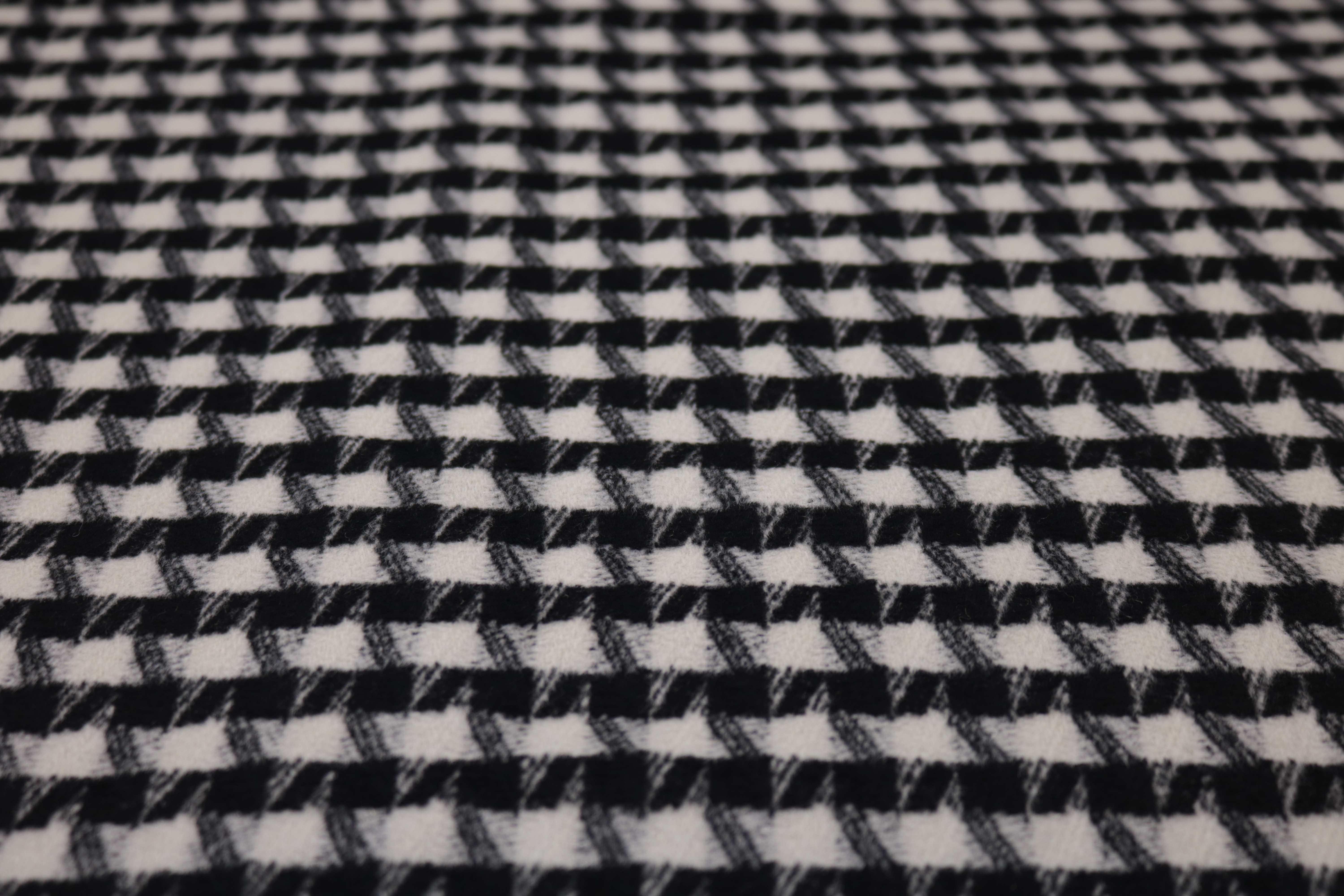 MA 072014 (Black - white)