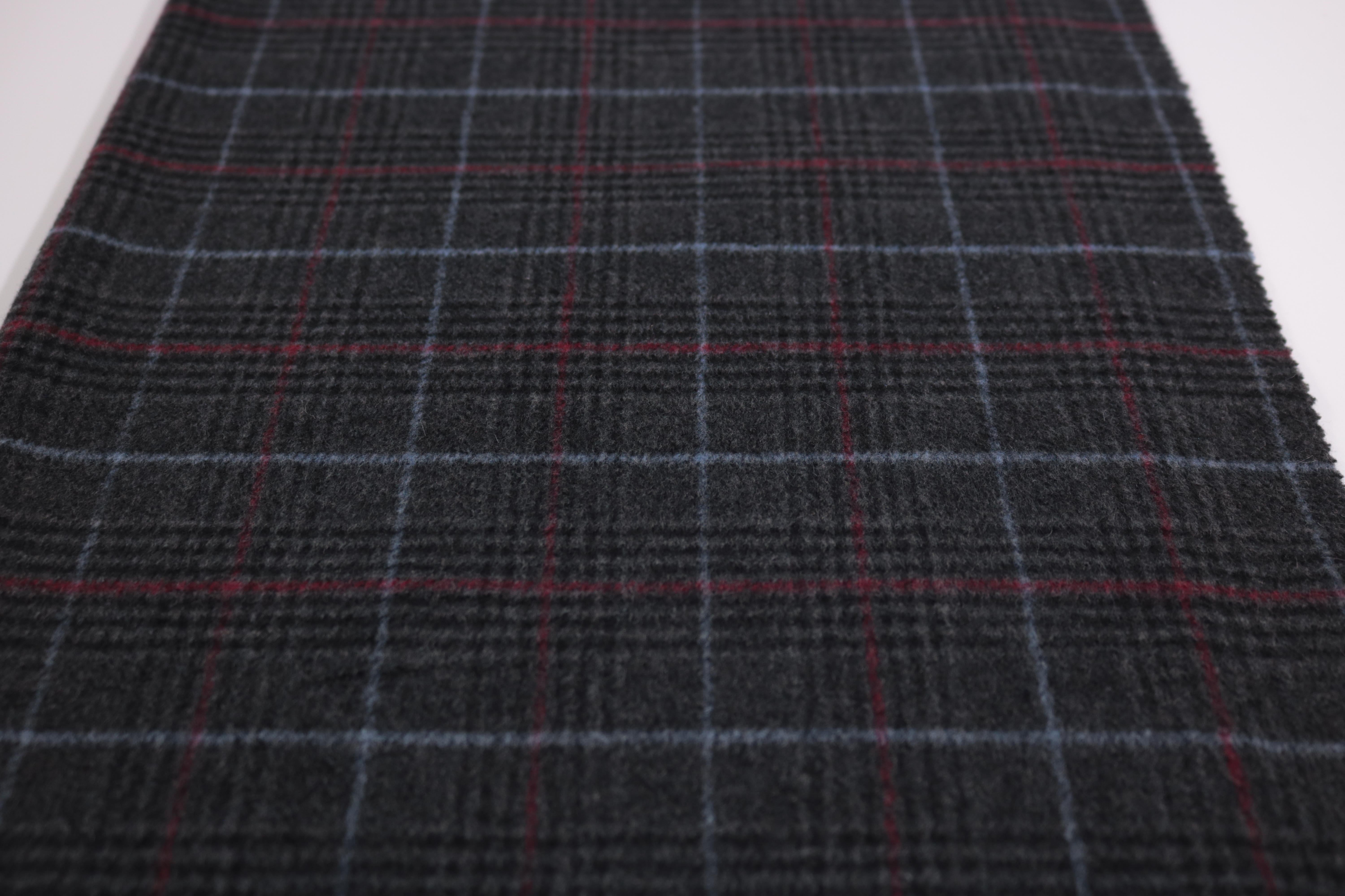 TA 652100 Клетка (Black - bordo)