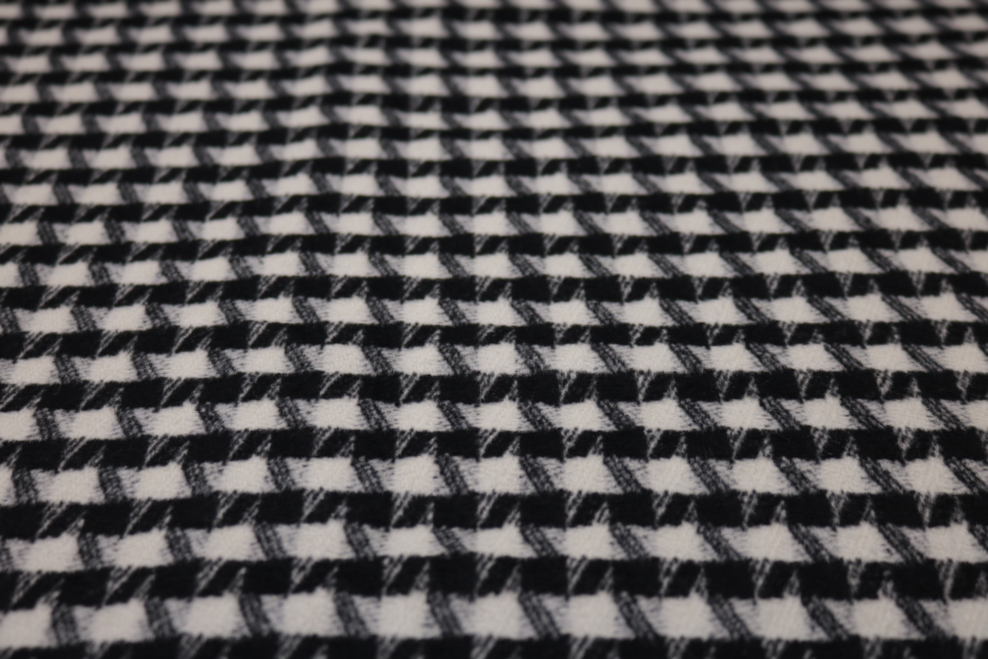 MA 072014 (Black - white)